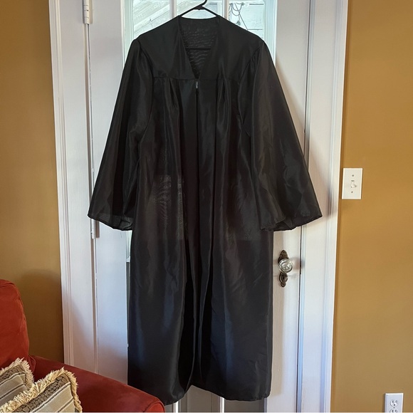 JOSTENS Graduation Gown BDG Collection - Picture 1 of 3
